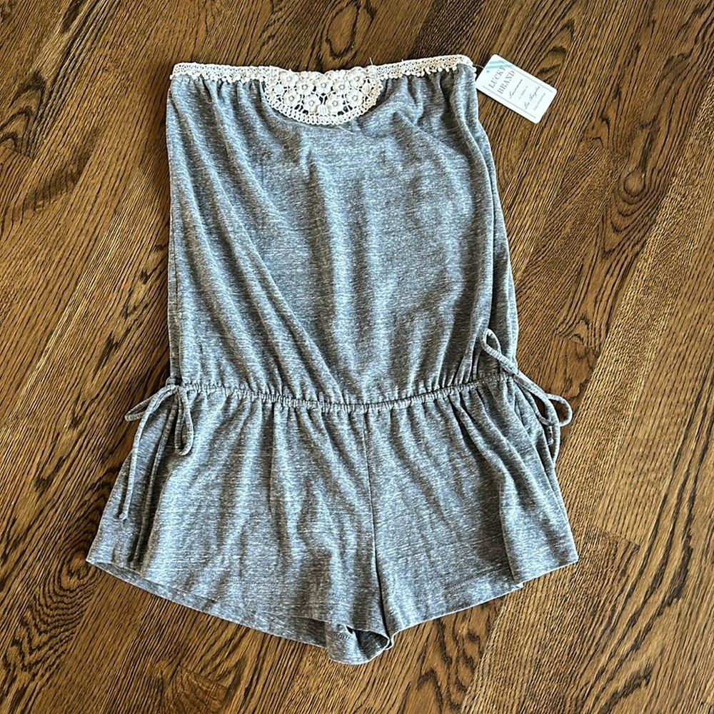 Really Cute Lucky Brand Gray Romper Never Worn Size XS-S
